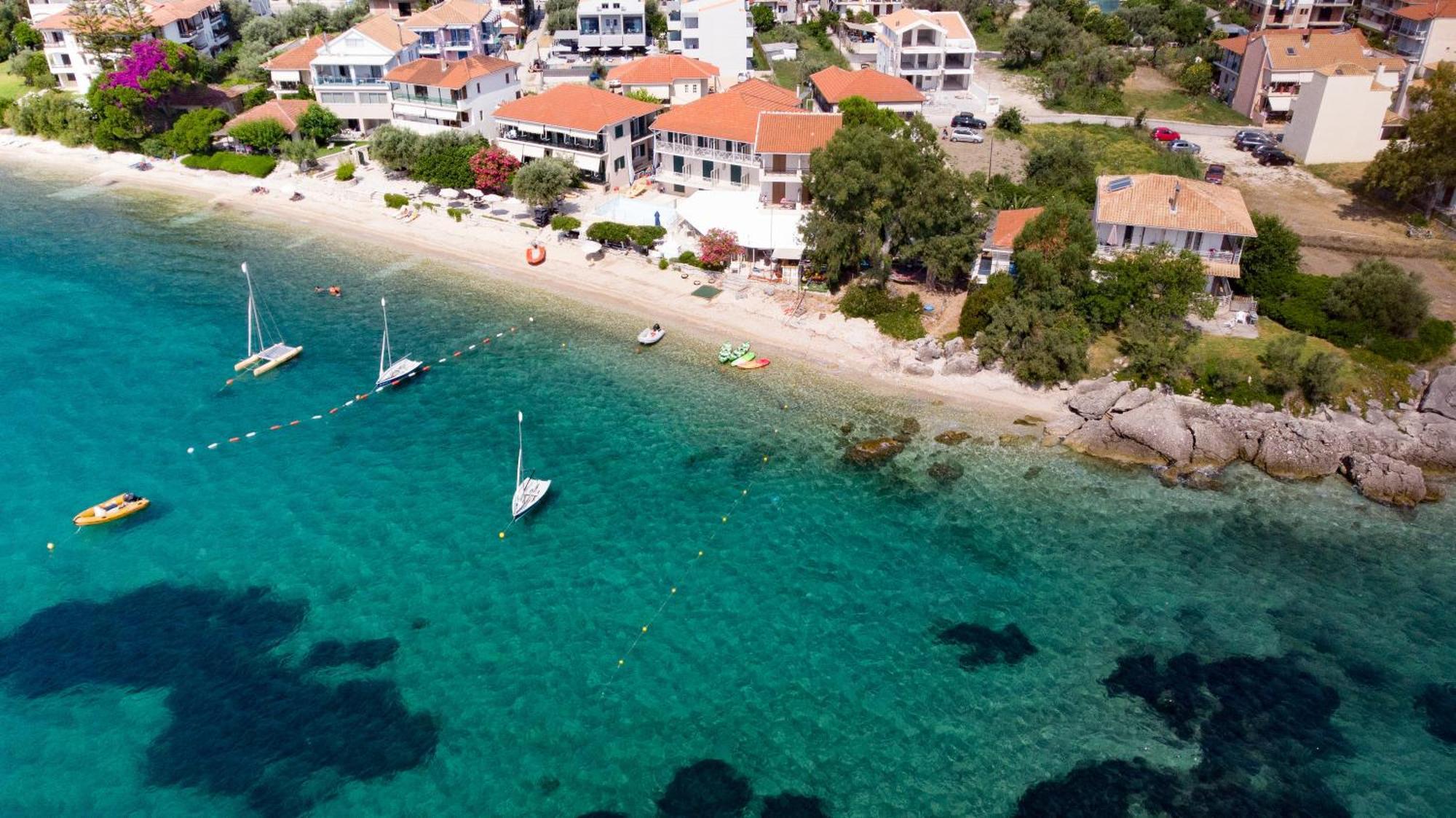Nikiana Sailing Beach Club エクステリア 写真